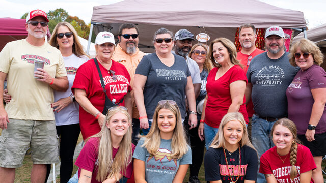 Large group of people at Bridgewater Tailgate