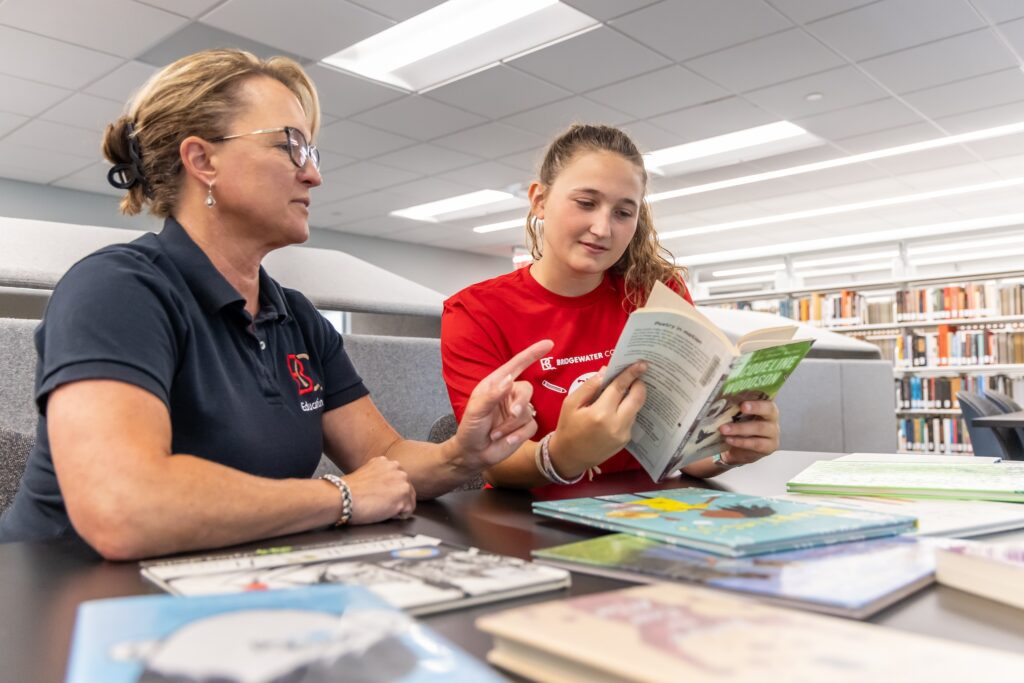 Liberal Studies Student Studies Adolescent Literacy